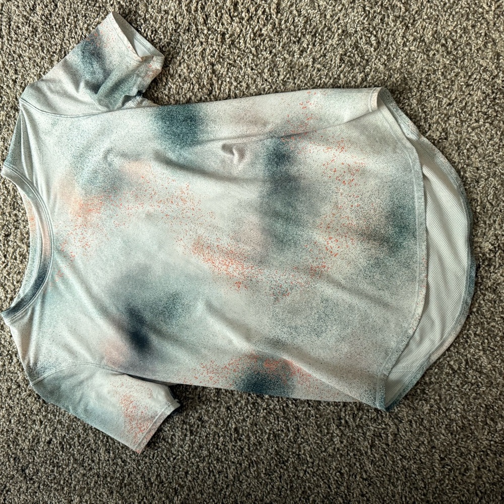 Lululemon tye dye t shirt size 4
